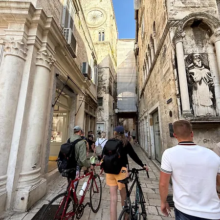 Luxury Golden Palace Citycentre Right Next To Diocletian's Palace Guest house Split