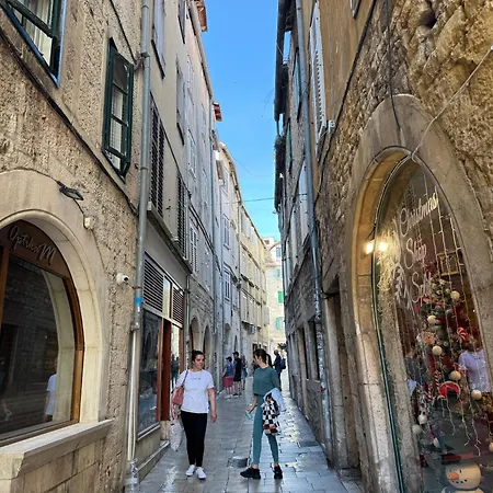 Luxury Golden Palace Citycentre Right Next To Diocletian's Palace *